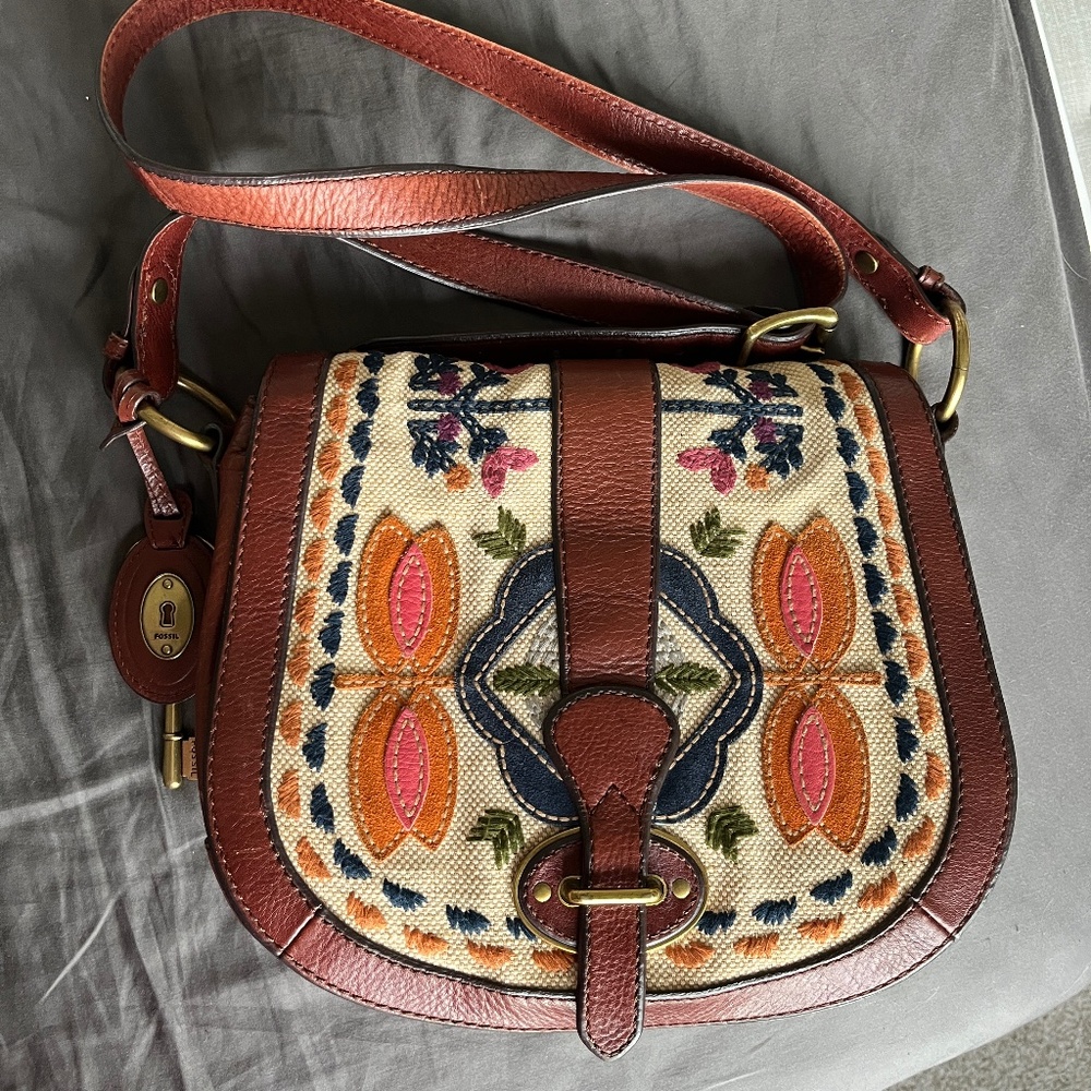 Fossil Real Leather Cognac Embroidered Crossbody Great condition